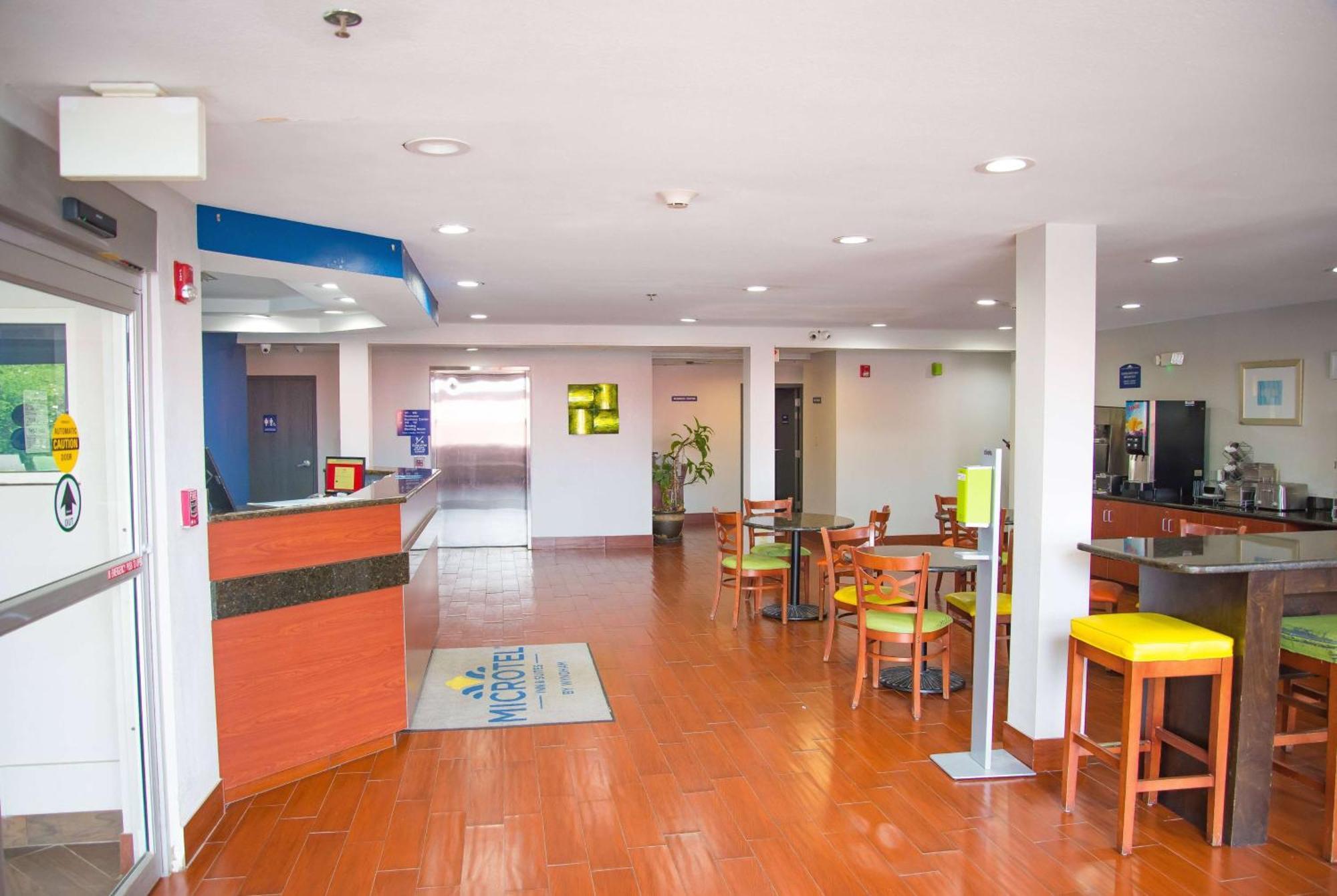 Microtel Inn & Suites By Wyndham Daphne Eksteriør billede