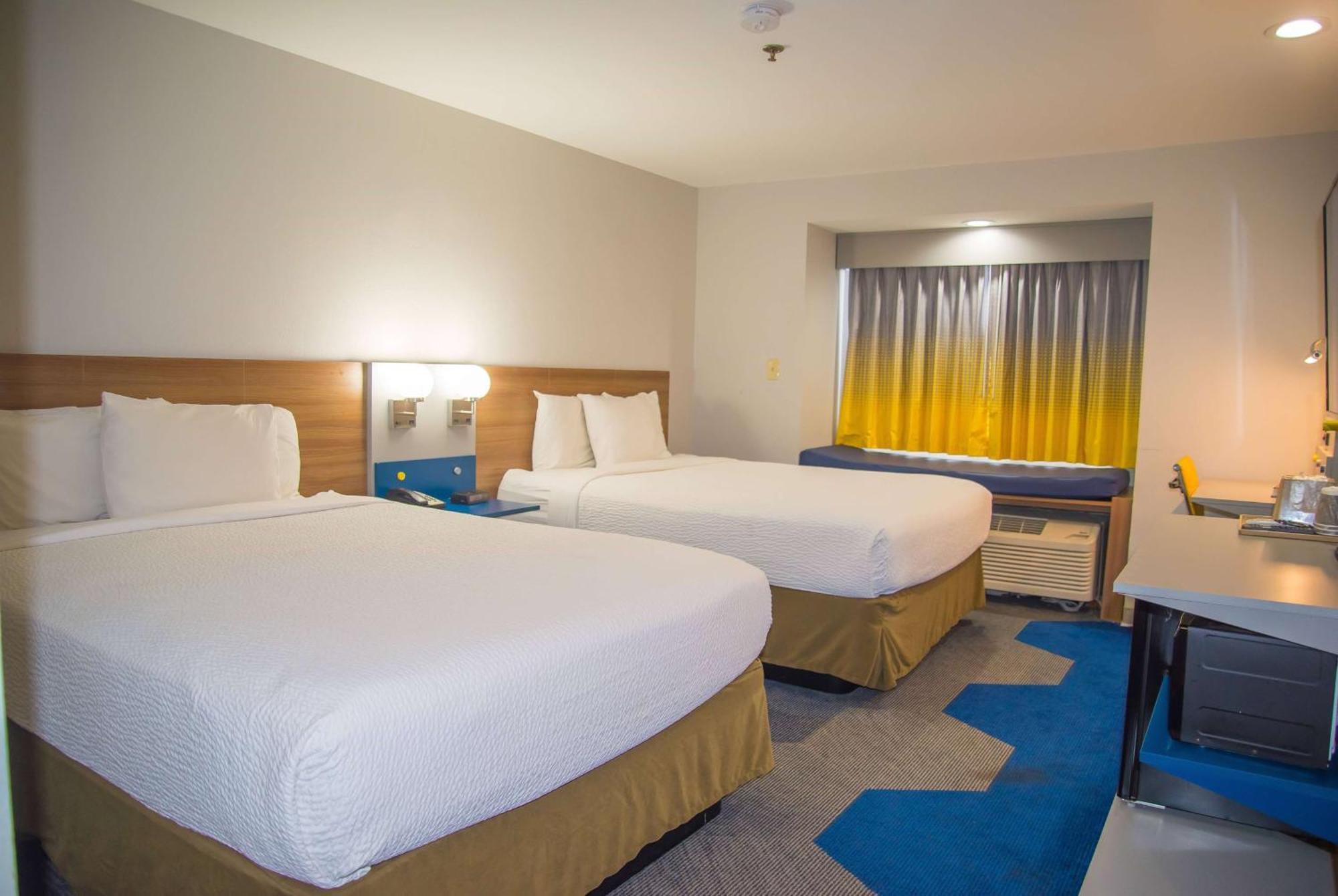 Microtel Inn & Suites By Wyndham Daphne Eksteriør billede